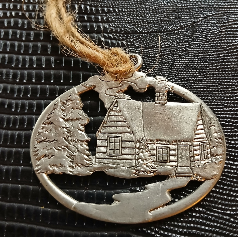 Vintage Seagull Pewter Canada House And Pine Tree Wreath  Ornament